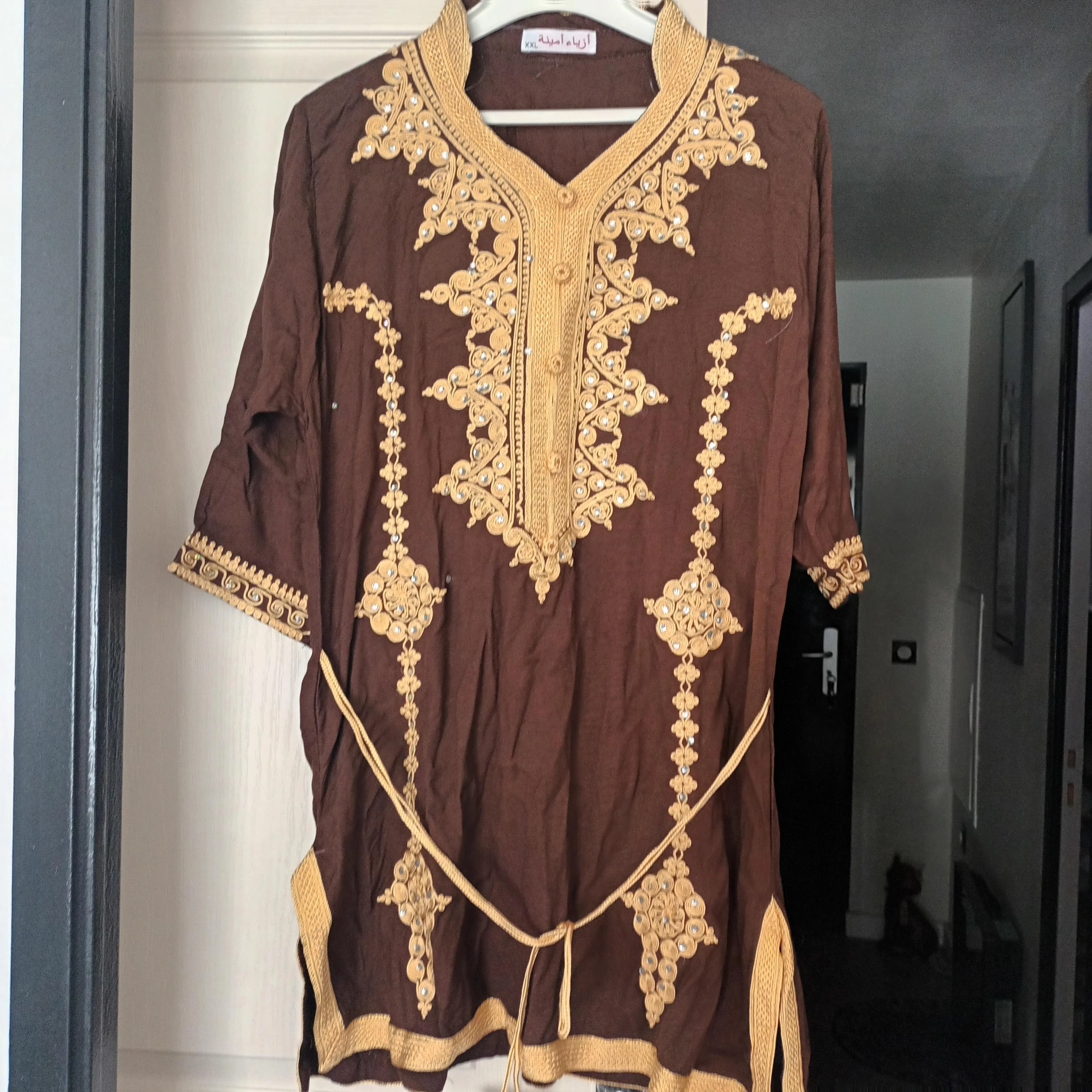 Sublime tunique caftan inspiration orientale broderie T44 coton et fente sur côt